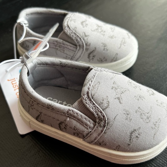 Carter’s grey size 3 dinosaur slip on sneakers Infant Baby - Picture 4 of 7